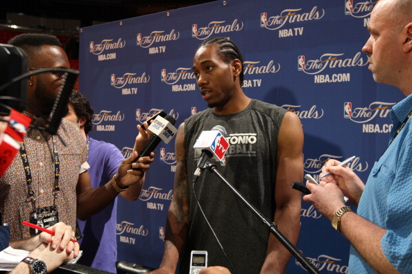 英超战报：希门尼斯绝杀，富勒姆1-0小胜桑德兰（英超快讯：希门尼斯压哨制胜，富勒姆1-0险胜桑德兰）