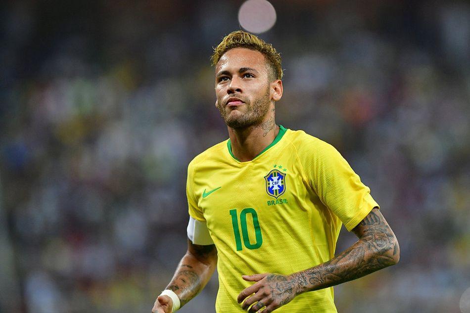 C罗晒精彩倒钩破门视频：谁来起个好标题🤔（C罗发布倒钩神仙球视频，标题你来定）