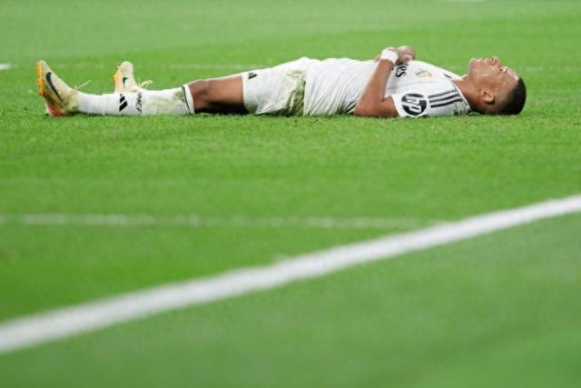 中超：广州队客场1-1战平浙江队（中超：广州队客战浙江1-1握手言和）