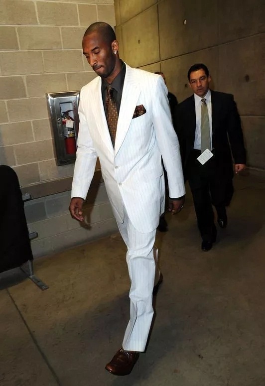 篮球NBA球队教练轮换策略调整（NBA球队教练轮换策略优化）