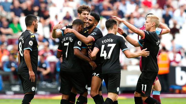 曾引起争议，西安国际足球中心草坪已重新铺设，明年3月达标（曾引发争议的西安国际足球中心草坪已完成重铺，预计明年3月达标）