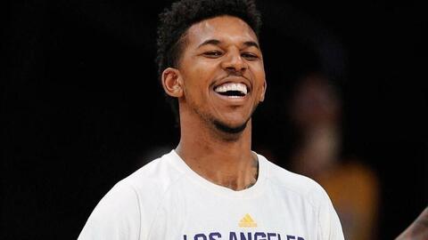 孔蒂：这场比赛球员的表现我无可指责，法兰克福的防守确实好（孔蒂：球员本场发挥无可挑剔，法兰克福防守相当出色）