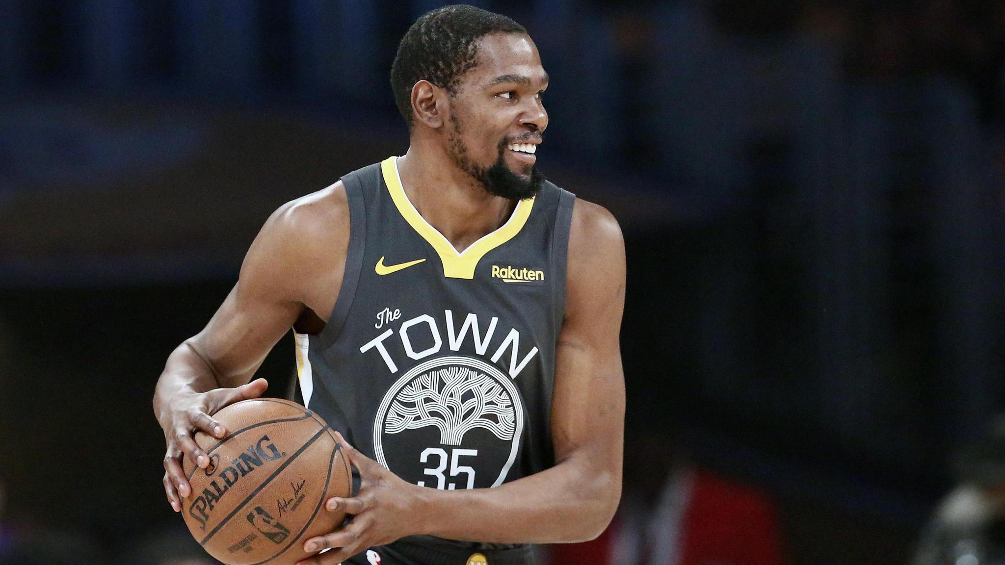 官方：中国香港代表队归化26岁原以色列籍中场巴拉克（中国香港代表队官宣：26岁前以色列籍中场巴拉克完成归化）