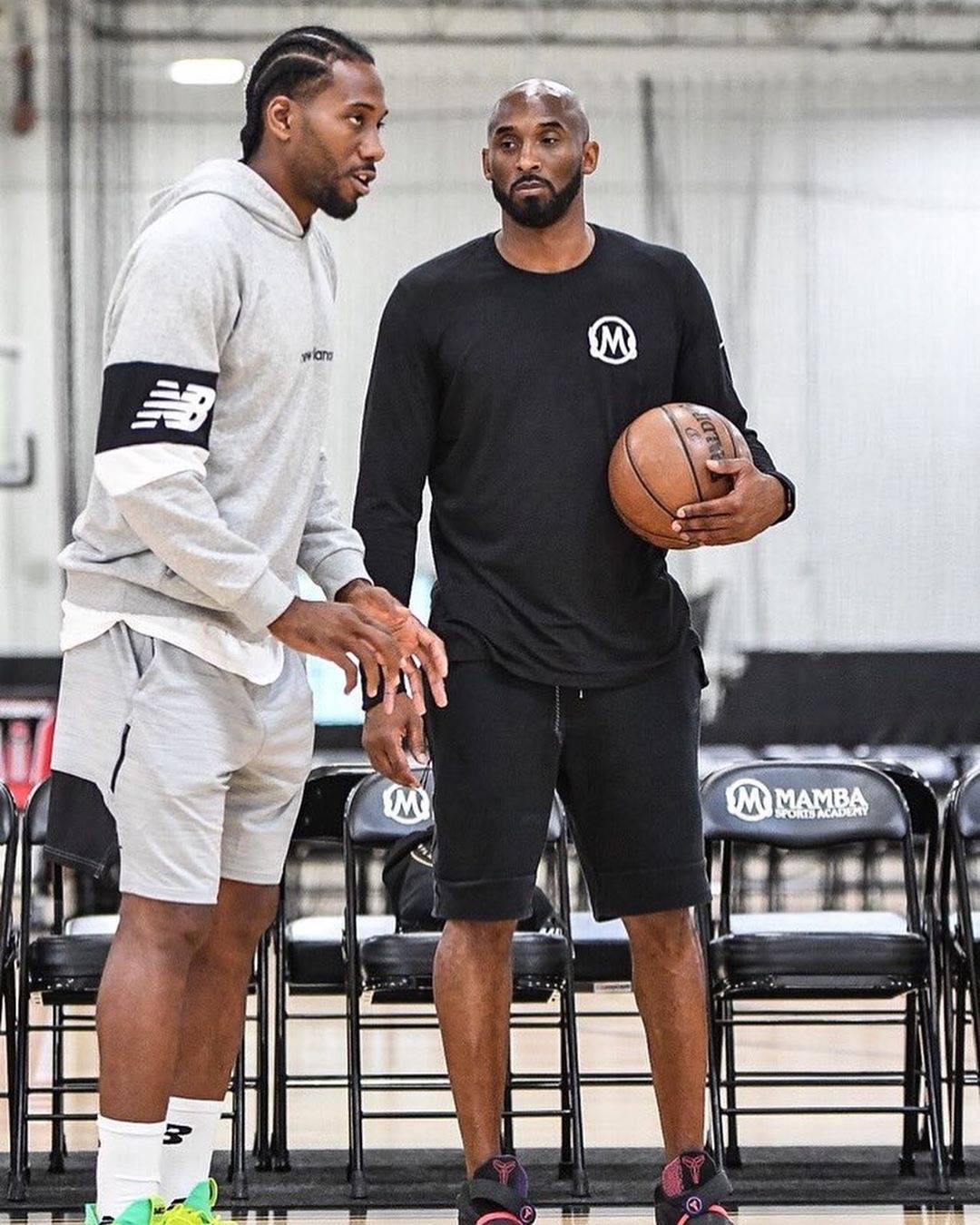 半场战报：多特0-1勒沃库森，马扎破门，格里马尔多助攻（半场：勒沃库森1-0领先多特，格里马尔多助攻马扎建功）