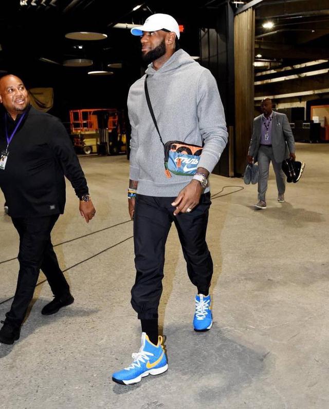 博尼：大胜是全队功劳；迪乌夫正在向所有人展示他的巨大价值（博尼：大胜归功于全队；迪乌夫正向所有人证明其巨大价值）