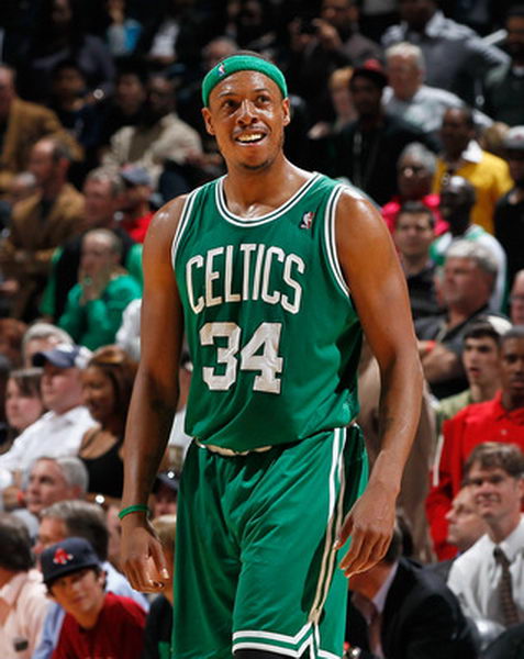 乔纳森-戴维：我可以踢任何位置；一直在训练后进行加练（乔纳森-戴维：可踢任意位置，训练后坚持加练）