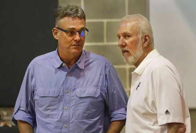 利物浦乱了！外媒：斯洛特将下课，萨拉赫会去沙特，范戴克施压（利物浦风波四起：外媒称斯洛特帅位不稳，萨拉赫或赴沙特，范戴克施压）