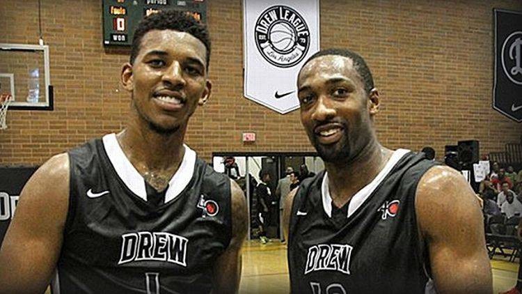 米兰达：很少有人能和斯帕莱蒂关系好，他的为人我还是不说了（米兰达：与斯帕莱蒂相处并不容易，其人品我不予置评）