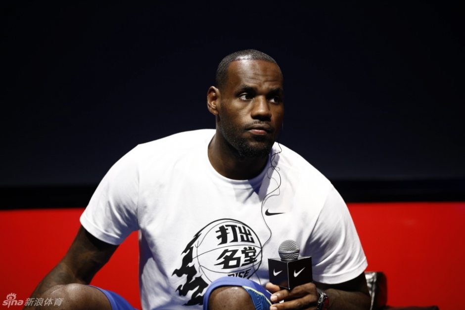 雷迪克启用双向合同后卫招致惨败 湖人需要佩总再度完成神奇操作（雷迪克启用双向后卫酿惨败 湖人亟需佩总再施神操作）