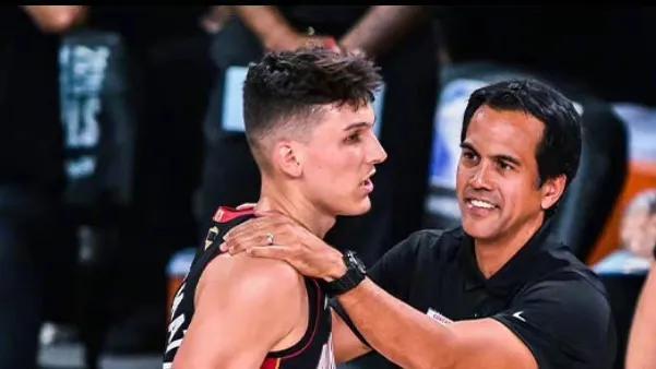 U17世界杯：意大利1-0布基纳法索晋级四强，坎帕涅洛制胜（U17世界杯：意大利1-0击退布基纳法索挺进四强，坎帕涅洛打入制胜球）