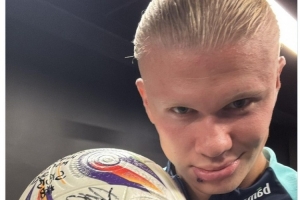 侯森：父亲一直劝我悠着点，但我没劲儿也要把精力用完给国安（侯森：父亲劝我别太拼，我宁可耗尽力气也要为国安拼到最后）