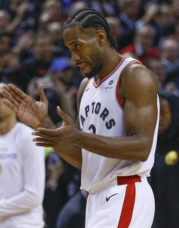 曼联冲击欧冠资格压力巨大（曼联争夺欧冠席位压力山大）